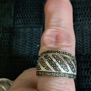Beautiful Marcasite & sterling silver ring size 8.5 or 9